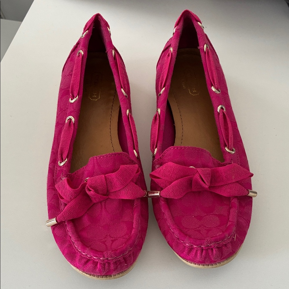 Coach Carisa loafer slide boat shoes signature C canvas bow berry pink